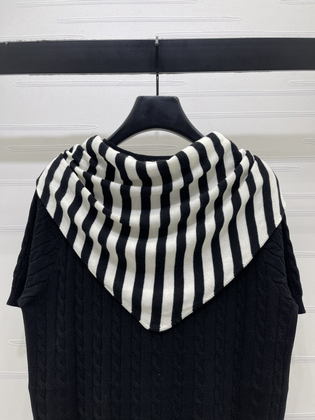 Women's short sleeves